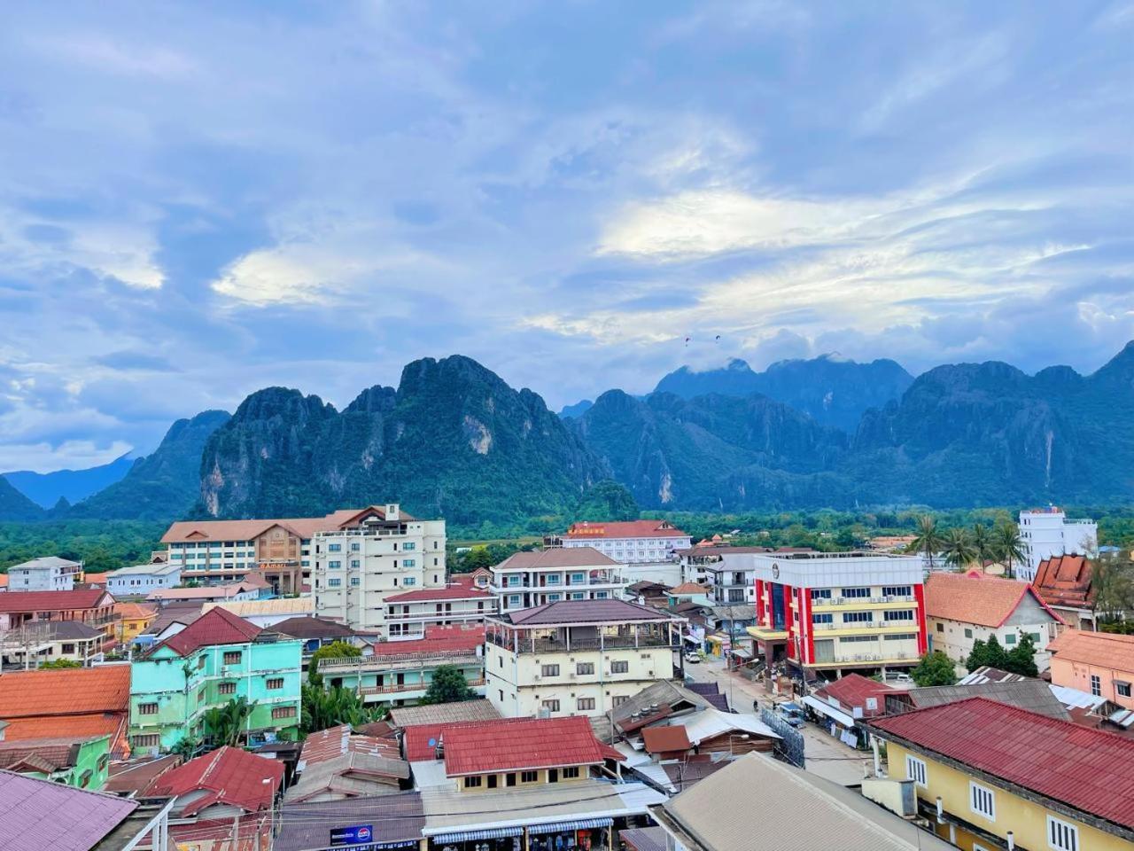 Vangvieng Sisavang Mountain View Hotel Vang Vieng Exterior photo