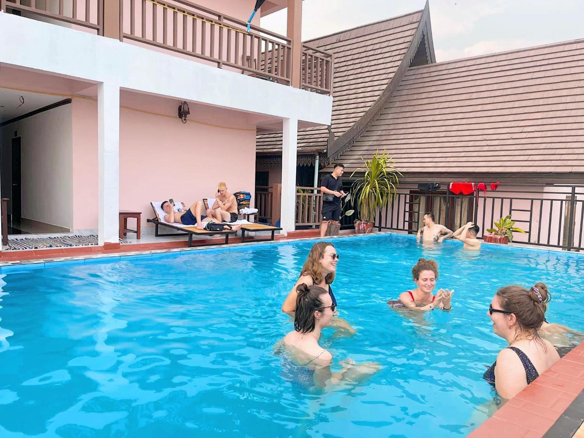 Vangvieng Sisavang Mountain View Hotel Vang Vieng Exterior photo
