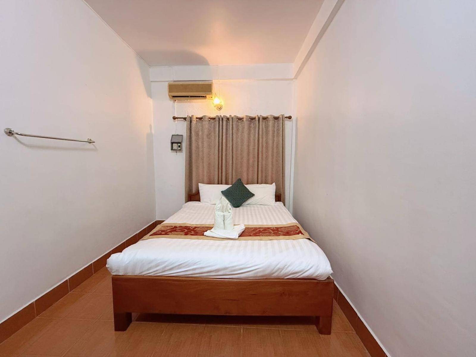 Vangvieng Sisavang Mountain View Hotel Vang Vieng Exterior photo