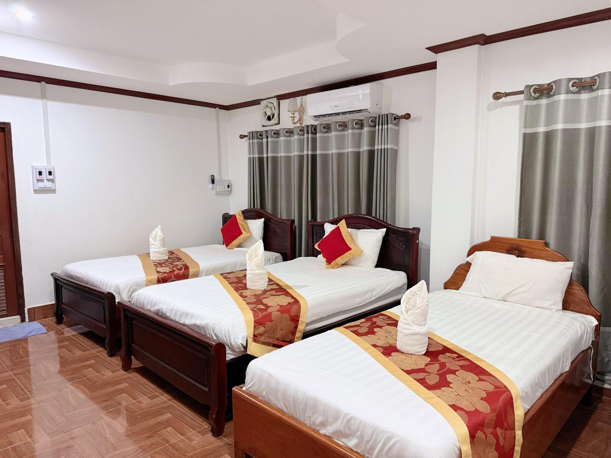 Vangvieng Sisavang Mountain View Hotel Vang Vieng Exterior photo
