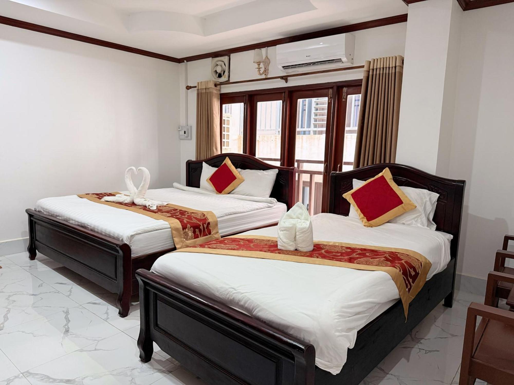 Vangvieng Sisavang Mountain View Hotel Vang Vieng Exterior photo